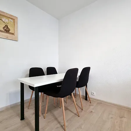 Classy - - Chylońska * Gdynia