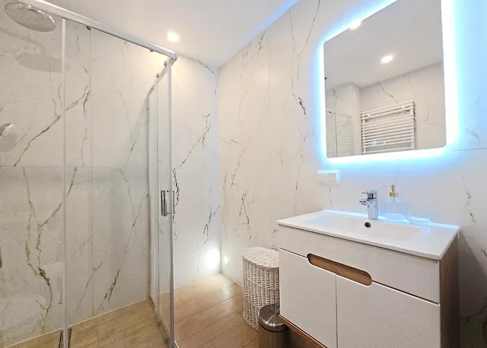 Classy - - Chylonska 公寓 *